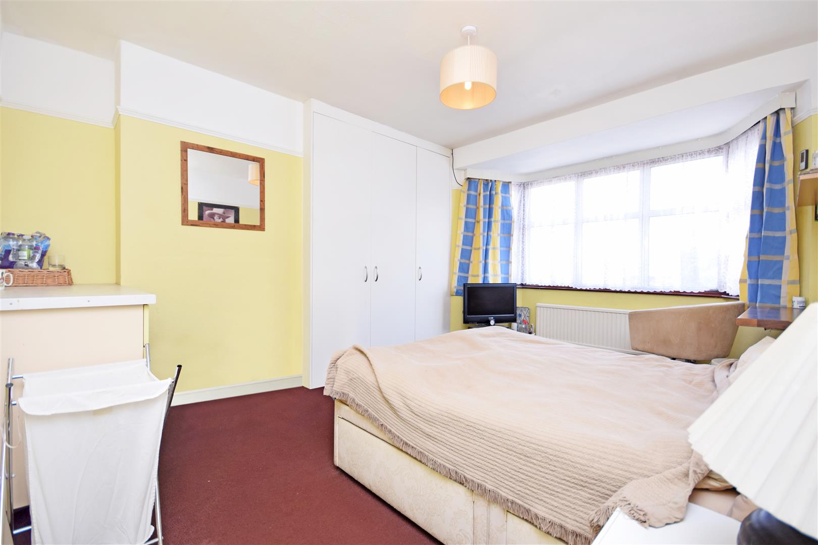 Whitton Avenue East, Greenford